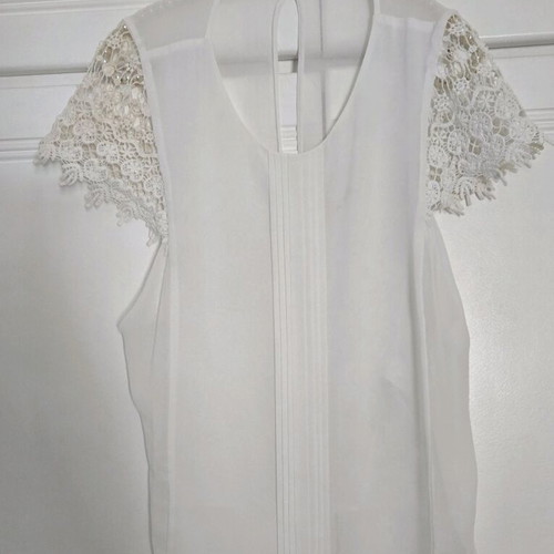 Zara white blouse with lace sleeves used, size M