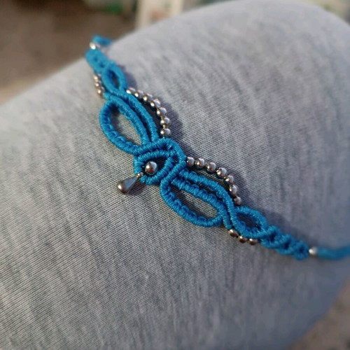Macrame choker necklace new, blue handmade
