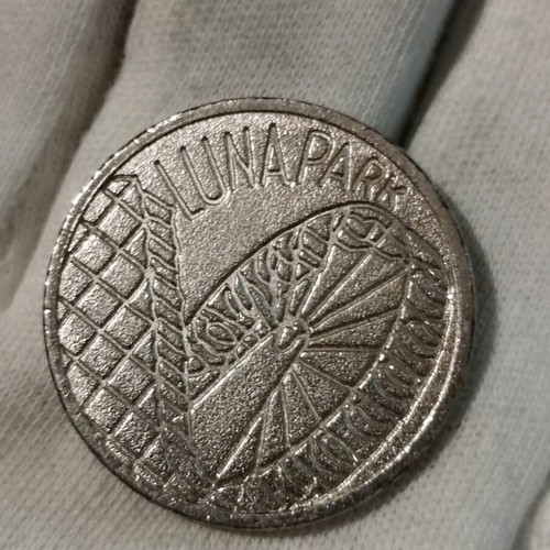 Luna Park token used, retro