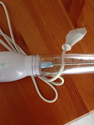 Electric handheld frappe mixer