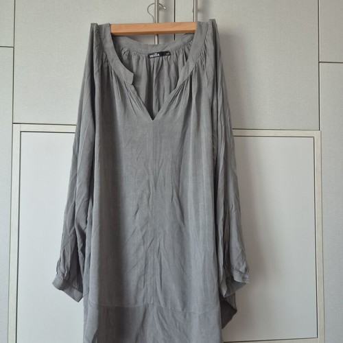 Milla tunic like new, size M/L, gray mouse
