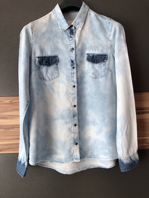 Only women's shirt used, size S, blue