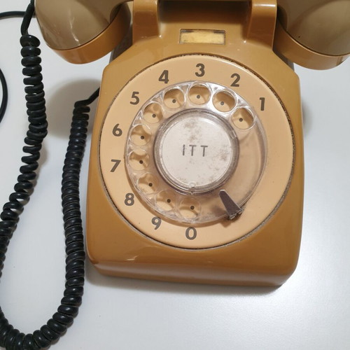 Old telephone used, functional