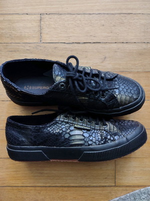 Superga αθλητικά παπούτσια μαύρα σαν καινούργια νούμερο 40