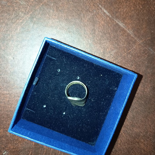 Ring No.2 silver, like new, elegant and solid