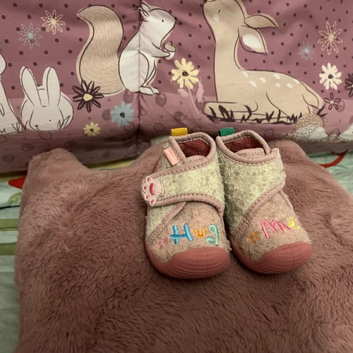 Biomecanics baby slipper size 19 pink new