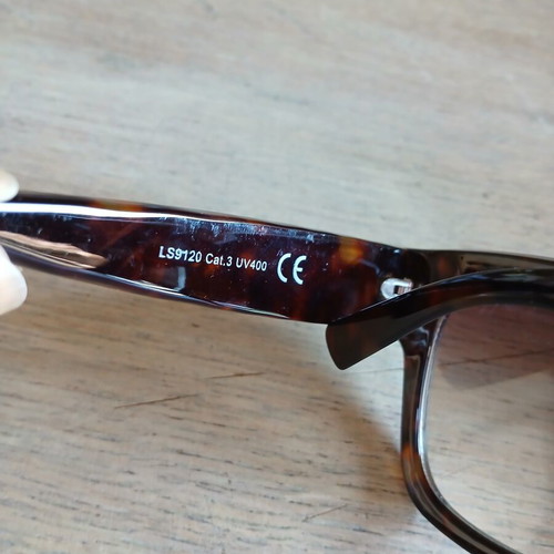 Sunglasses pack of 3 like new, black, green, brown