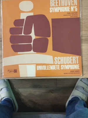 Beethoven Symphonie 5 and Schubert Unvollendete Symphonie vinyl used, classical