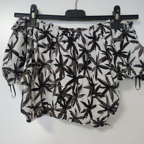 Crop top with tropical print and off-shoulder design, like new