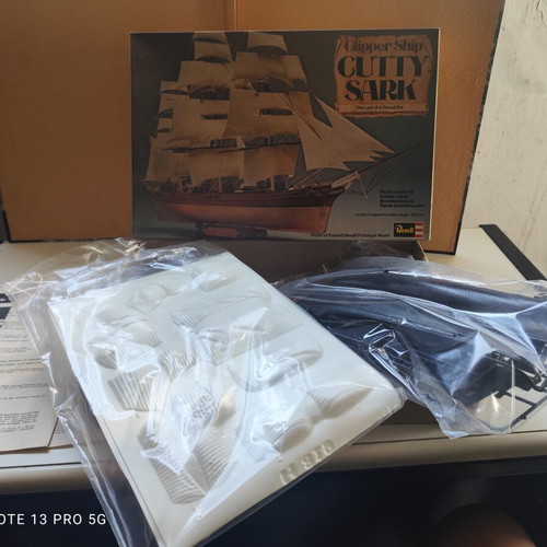 Revell Cutty Sark vintage model ship like new, scale 1/220