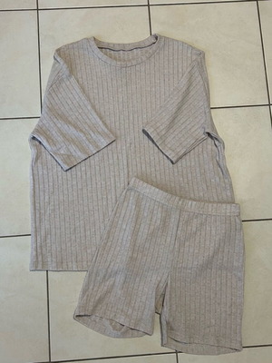Shein clothing set lightly worn, beige