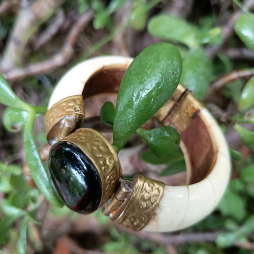 Boho bracelet used with bronze and black agate