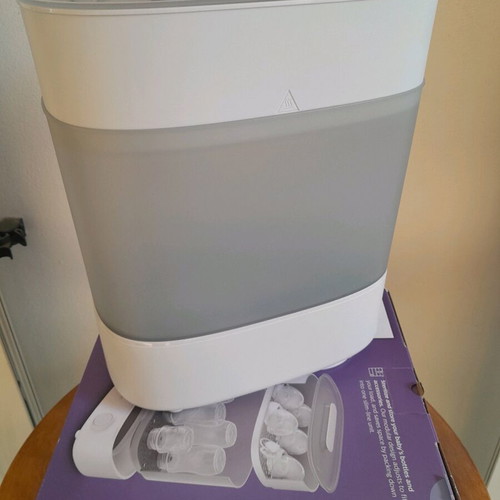 Philips Avent sterilizer used with water container wear