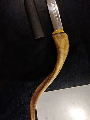 Cretan knife like new with horn handle and engraved mantinada