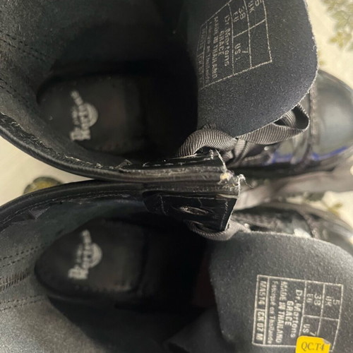 Dr. Martens patent leather boots used, size 38, black