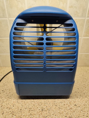 Moel electric insect trap used
