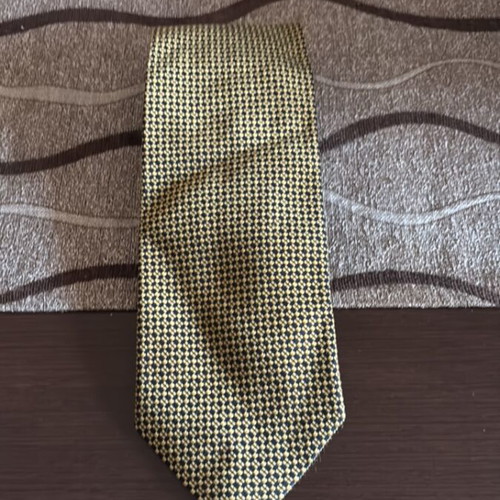 Pagoni de luxe 1933 men's silk tie like new, yellow and orange