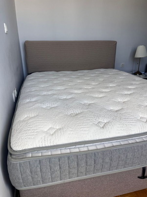 Hudson King Koil Anatomical Mattress 160x200x30cm like new