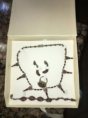 Silver jewelry set like new - necklace, bracelet, ring, earrings
