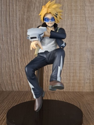 Фигура Denki Kaminari My Hero Academia Banpresto като нова