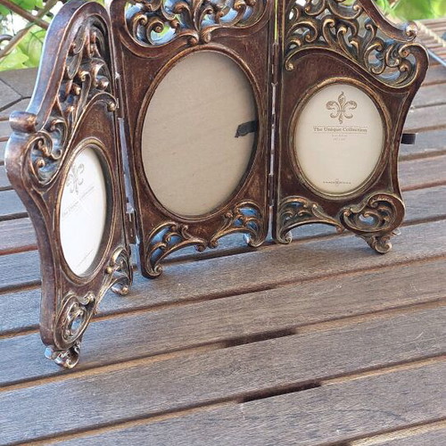 Triptych oval frame used, carved, aged style
