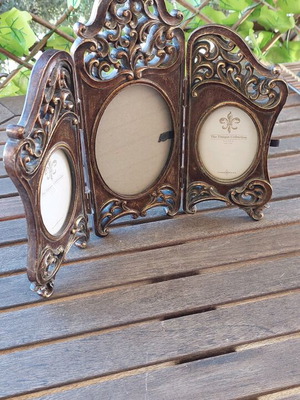 Triptych oval frame used, carved, aged style