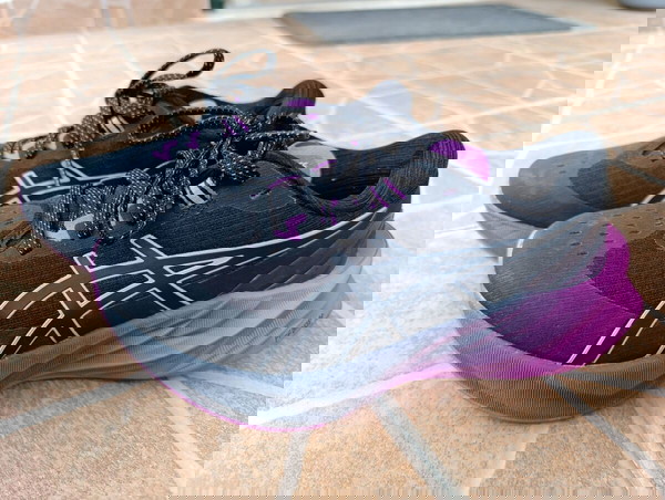 ASICS Novablast 3 Lite Show