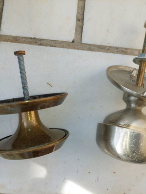 Door knobs used, large, brass