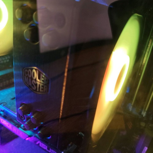 Pc gaming AMD Ryzen 5 5600X 6-Core like new with accessories