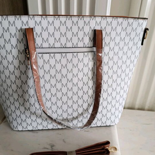 Shoulder bag new, white and beige