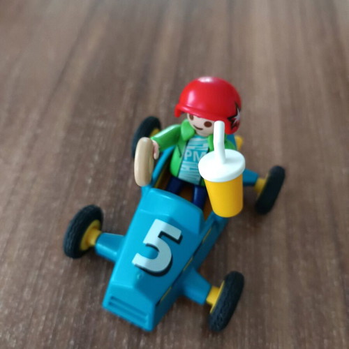 Playmobil no 5382 figure like new with extra accessories