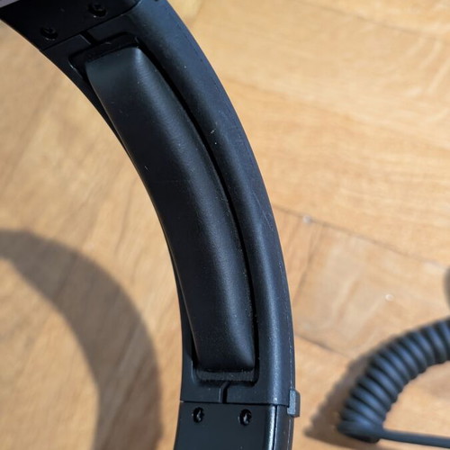 Behringer HC 200 headphones used with 3.5mm and 6.3mm adapter wired