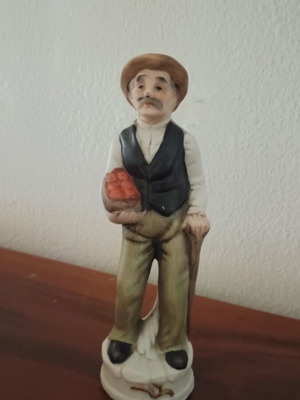 Figurine statue like new