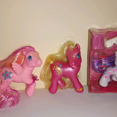 My Little Pony G3 2004 collectible like new with Sweetie Belle gift