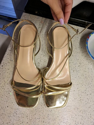 Sandals like new, heel 5.5 cm, size 41