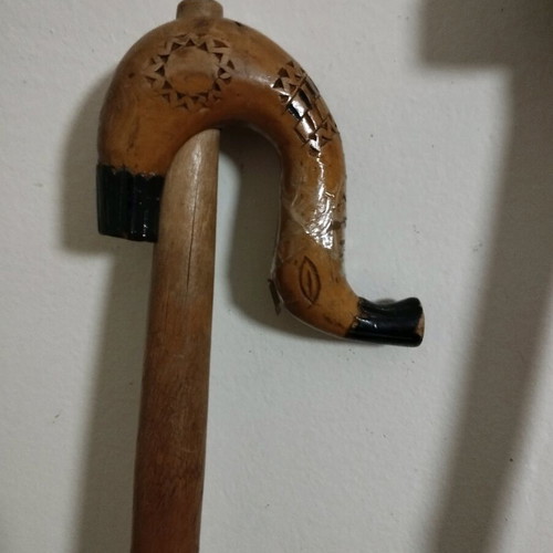 Authentic walking sticks like new, pack of 3