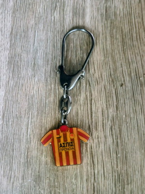 Olympiacos keychain collectible used, late 90s