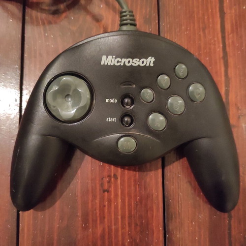 Microsoft Sidewinder Game Pad Controller 1996 μεταχειρισμένο, 15 Pin Serial Port με CD