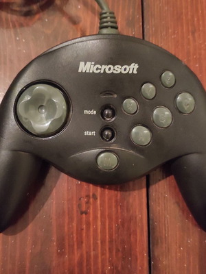 Microsoft Sidewinder Game Pad Controller 1996 μεταχειρισμένο, 15 Pin Serial Port με CD