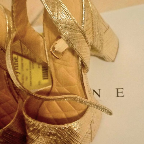 Lynne women's sandals like new, gold, size 39