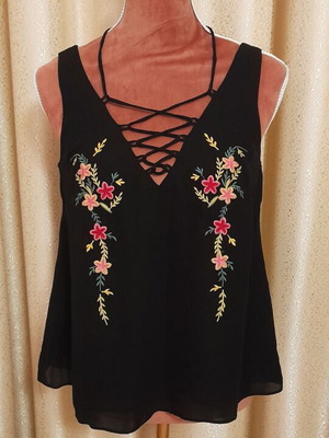 Stradivarius embroidered black blouse like new, size S