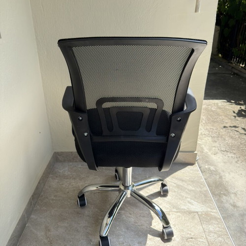 Office chair new and unused