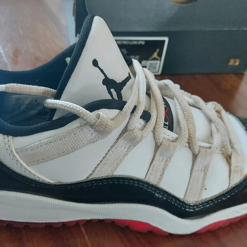 Nike Jordan kids barely worn authentic with their box!