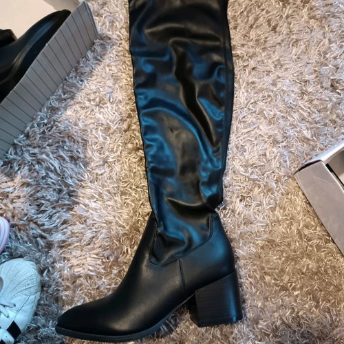 Knee-high boots new, black, size 40