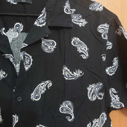 Jack and Jones men's shirt L, black with white paisley