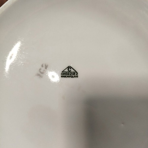 Porcelain soup tureen used, height 20 cm, width 33 cm