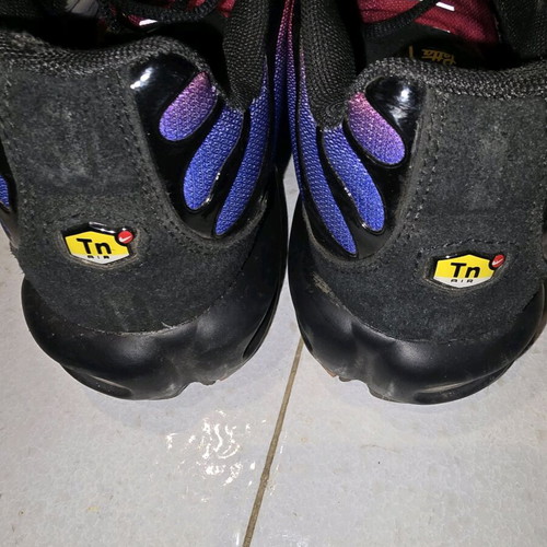 Trainers used, athletic style, size 46.5
