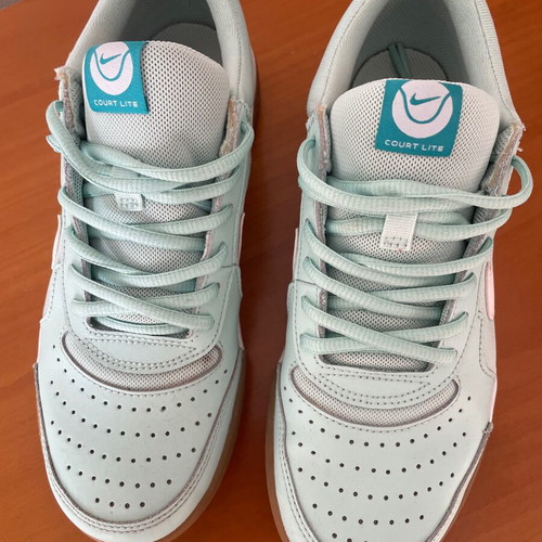 Nike tennis-style shoes used, size 38.5, turquoise