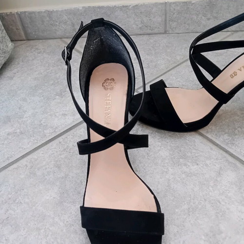 Stefania black sandals with thick stable heel like new, size 40