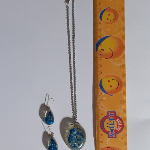 Set of 6 handmade pendant and earrings with resin and glitter